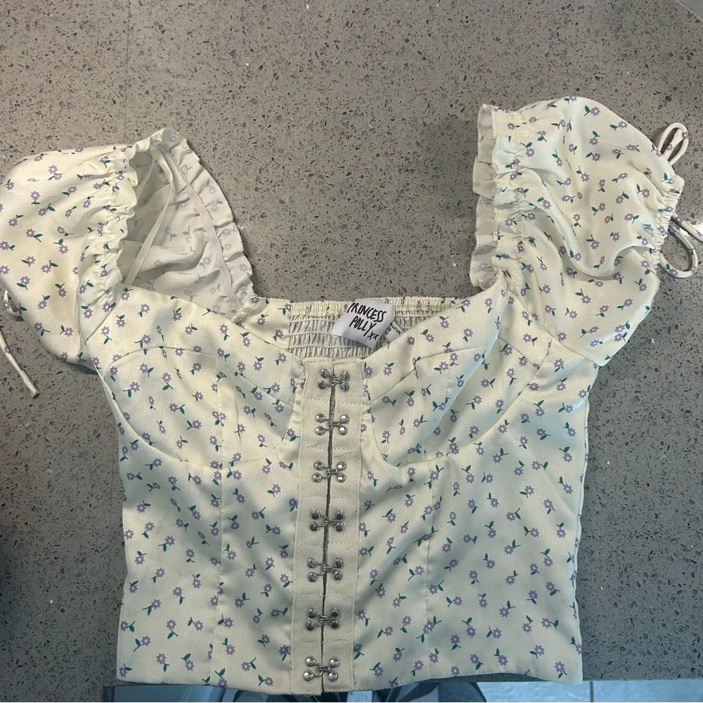 Princess Polly Top - Picture 2 of 2